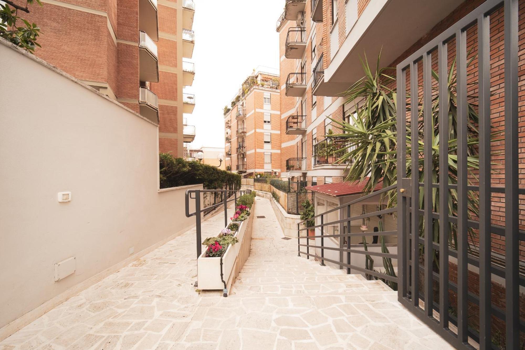 Green Hill Buddyrent'S Rome Bagian luar foto
