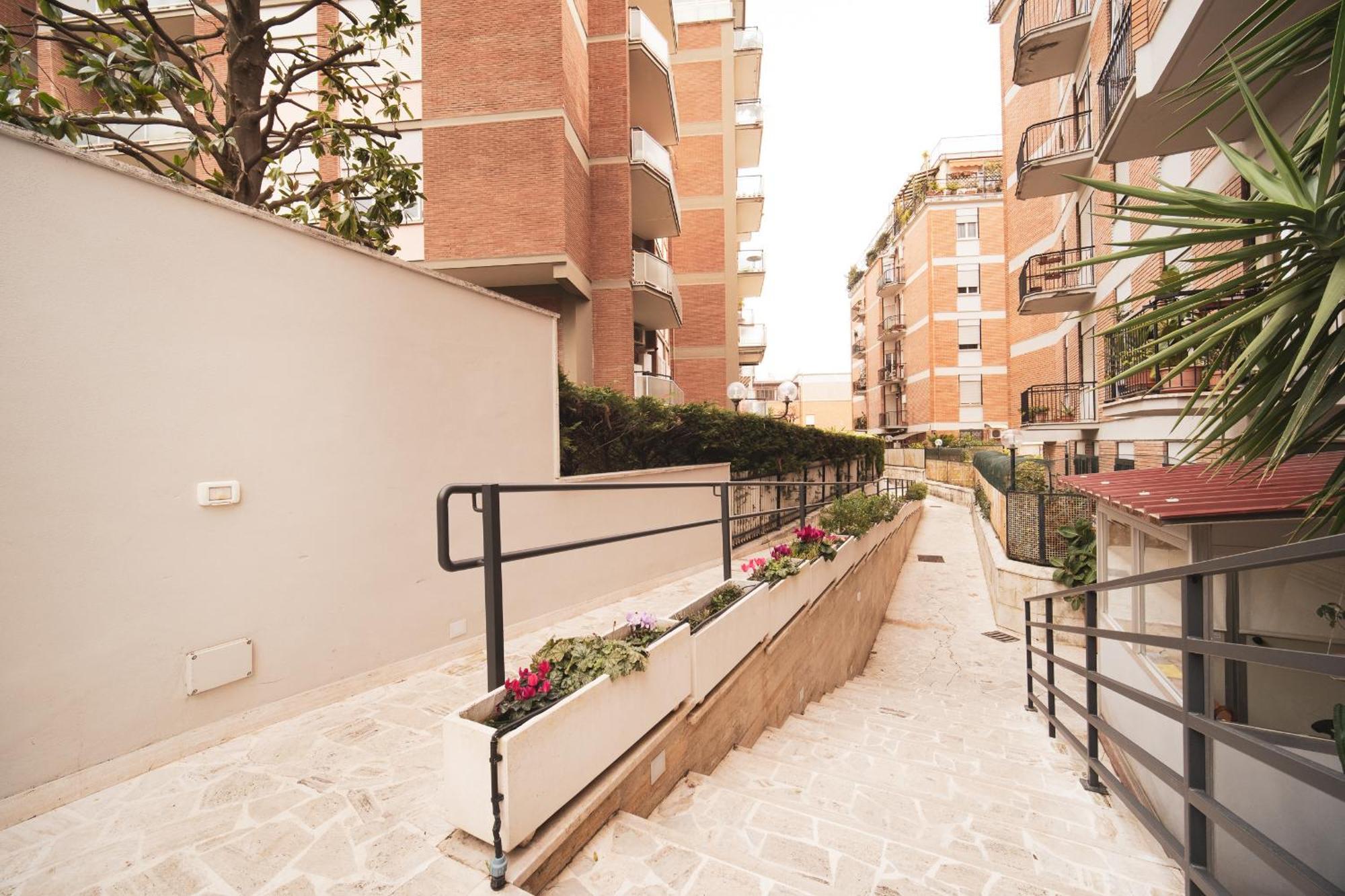 Green Hill Buddyrent'S Rome Bagian luar foto