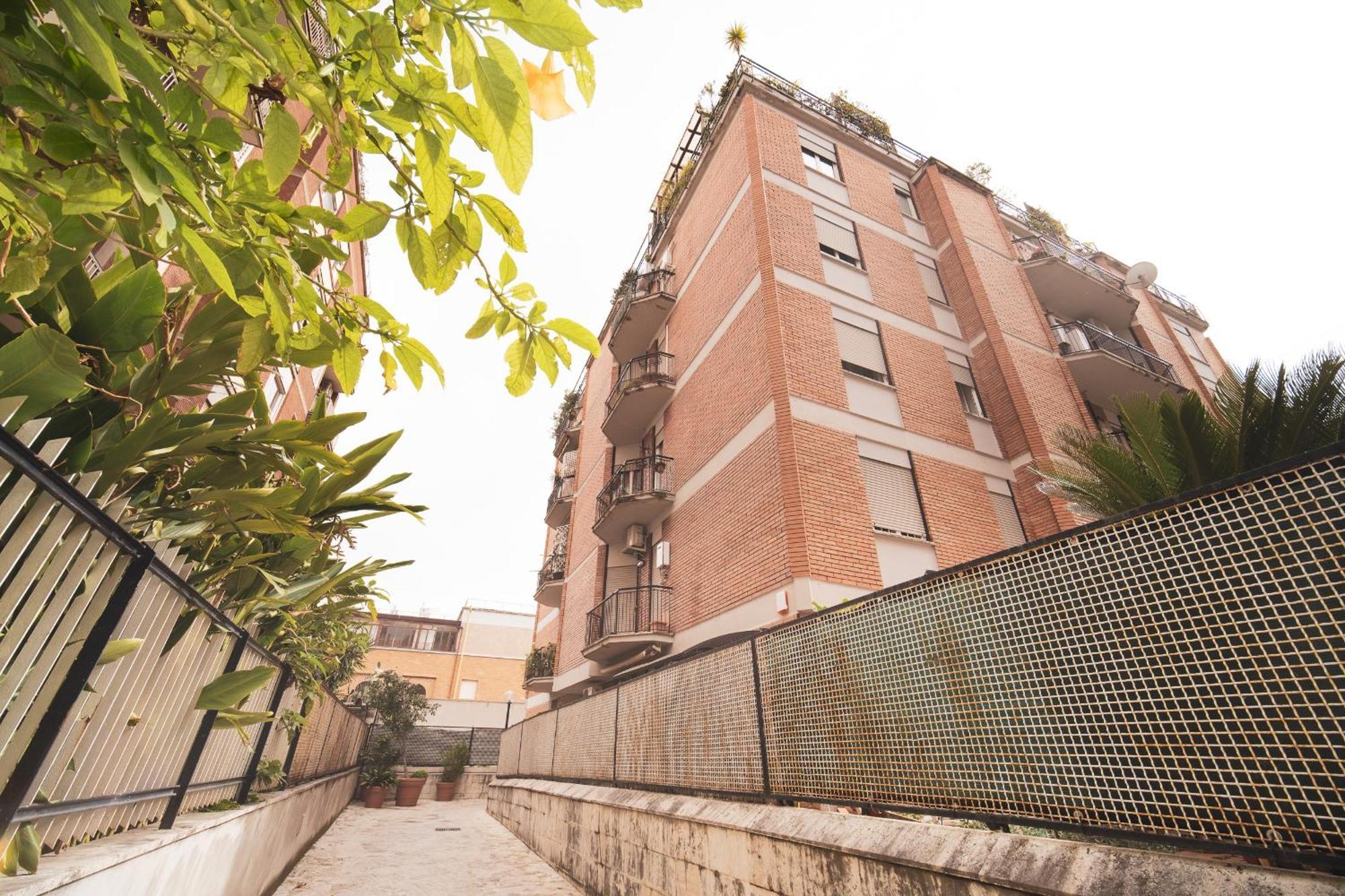 Green Hill Buddyrent'S Rome Bagian luar foto